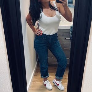 Vintage Levi’s 24 dark wash mid rise